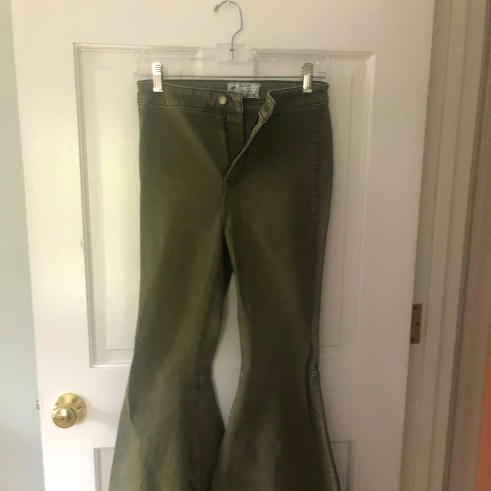 Frame wide legged pants. Size 28